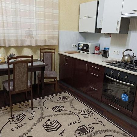 Квартира В Самом Центре Wi-Fi Apartment Chernivtsi Luaran gambar