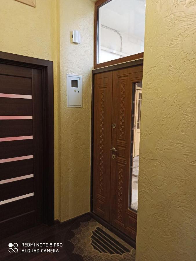 Квартира В Самом Центре Wi-Fi Apartment Chernivtsi Luaran gambar